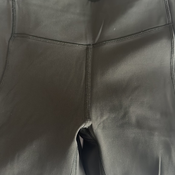 Lululemon Swift Speed 23” cropped legging (Never worn) - Picture 4 of 5